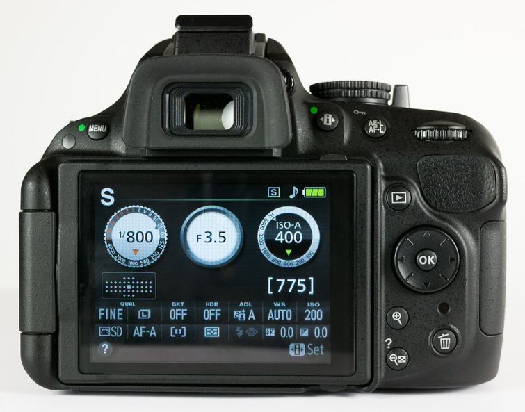 Nikon D5200 Vs Nikon D90